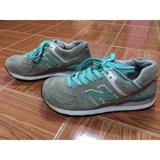 รองเท้า new balance สีเขียว