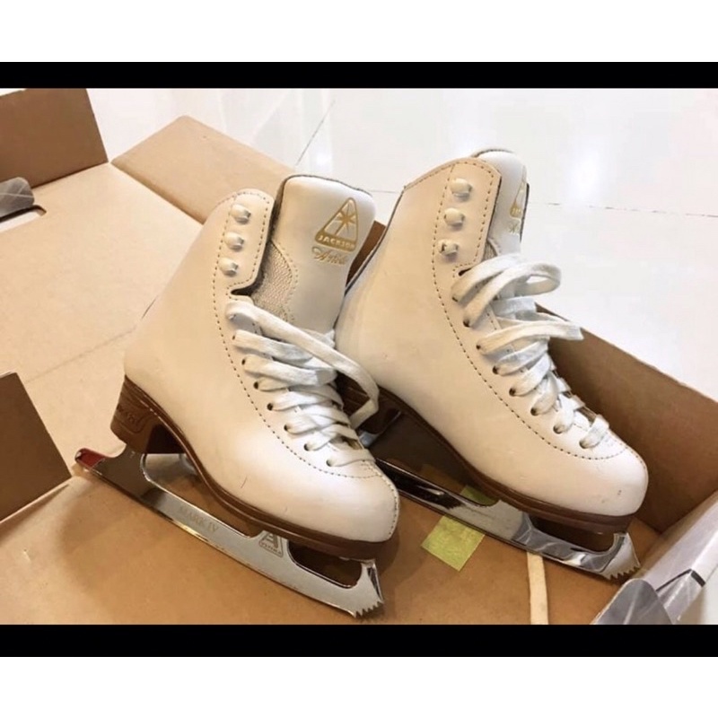 รองเท้าไอซ์สเก็ต รองเท้า Figure Skate แบรนด์ Jackson