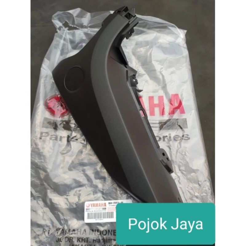 แผง 2 ไฟเลี้ยวด้านบน New NMAX 2020 ขวาสีดํา Ori YGP B6H-F835V-00