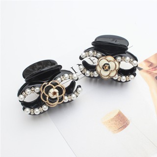 Korean Version INS Small fragrant wind Pearl Camellia Flowers Rhinestones grab clip Personality Fashion Black White Hair Clip Fairy Hair Accessories