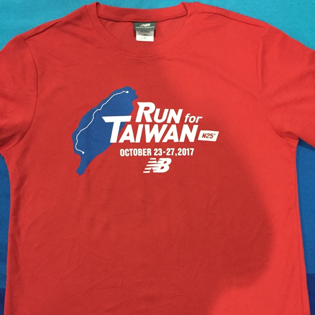 (ของแท้ พร้อมส่ง) เสื้อวิ่ง New Balance สีแดง Run for Taiwan
