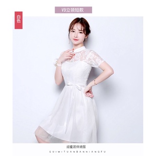 เดรสราตรีสั้นออกงานสีขาว คอจีนตัวเสื้อซีทรูลายดอกไม้