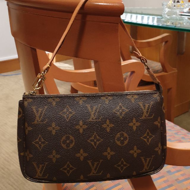 Used LV porchette monogram clutch คลัช