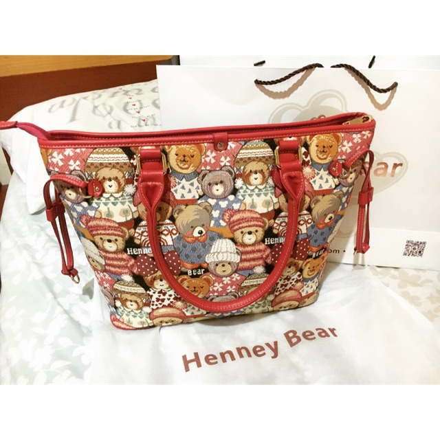 กระเป๋าหมี Henney Bear