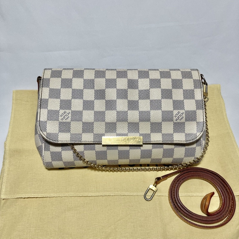 Used in good condition LV favorite damier azur pm DC15
