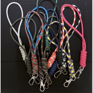 พวงกุญแจ Paracord มีหลายสี