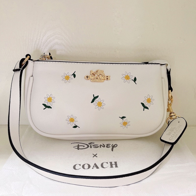 พร้อมส่ง!! กระเป๋าcoachลายดอกเดซี่ กระเป๋าคล้องมือถือ/กระเป๋าสะพาย