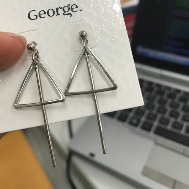ต่างหู George