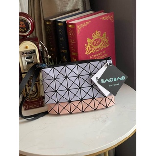 📮@1,520.-🔥🔥END OF SEASON SALE 7 % +📍(ส่งฟรี EMS)🔥🔥💯Baobao Issey MiyakePrism Kangaroo crossbody bag