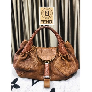 💕ส่งต่อ Fendi Spy Bag แท้ 💯เดิมๆ รุ่นนิยม หายากนะ
