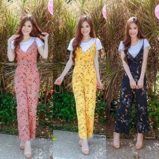 เซต 2 ชิ้นเสื้อยืดสีขาว+เอี้ยมกางเกงสายเดี่ยว ลายดอก TT2707 Set of 2 pieces: white t-shirt + floral print cropped pants