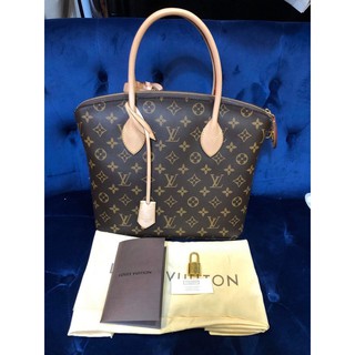 Louis Vuitton ทรงสวย สภาพสวย ใหม่มากค่ะ