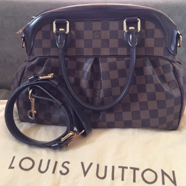 LOUIS VUITTON รุ่น Trevi PM Damier แท้100%