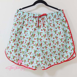 กางเกงขาสั้นคนอ้วนผ้าcottonสีเขียวลายสตอเบอรี่ ยางยืดรอบเอวแต่งโบว์ ด้านหลังมีกระเป๋า สวยเก๋น่ารักมากๆค่ะ