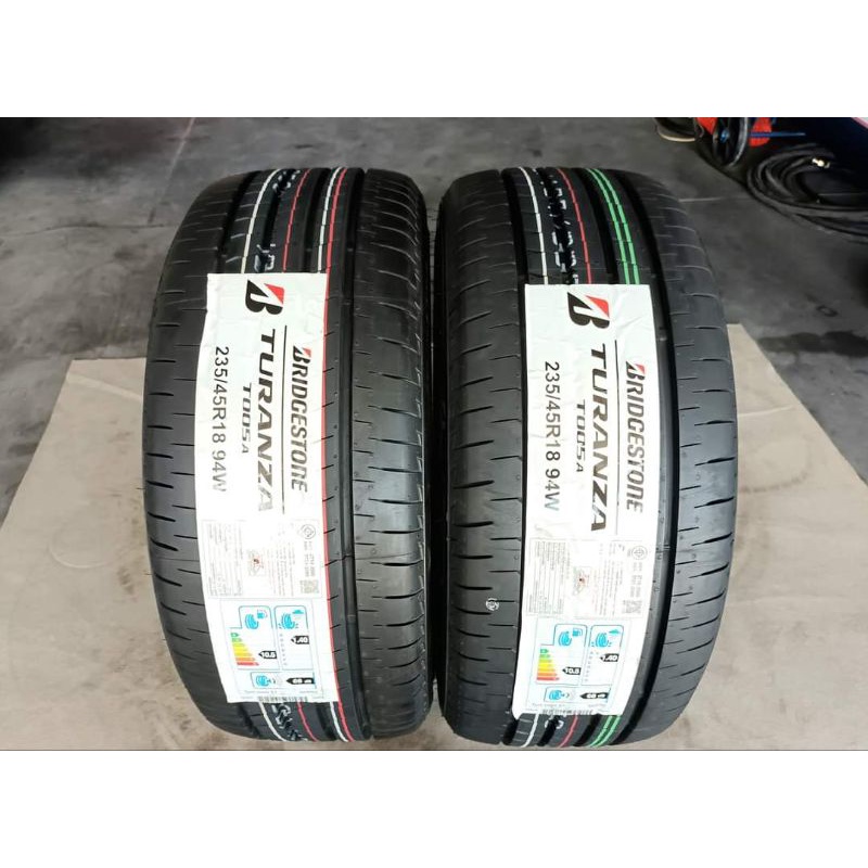 พยางใหม่ค้างปี 235/45R18 Bridgestone Turanza T005a ผลิตปี 21 พร้อมจุ๊บลมแปซิฟิก 2 ตัว จัดส่งฟรีมีเก็