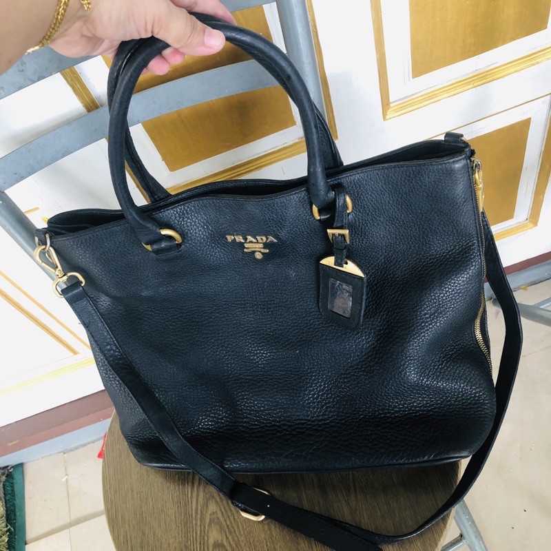 Prada สีดำ กระเป๋าแฟชั่น หนังแท้ มือสอง