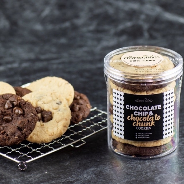 Chocolate Chip & Chocolate Chunk Oatmeal Cookies คุกกี้ข้าวโอ๊ต ครัวดอกไม้ขาว