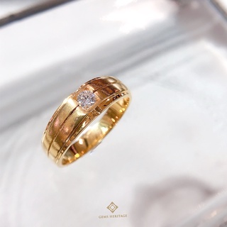 Gems Heritage แหวนแต่งงานผู้ชายเพชรแท้ดีไซน์คลาสสิค (RG0051) เรือนทองคำ18K Yellow Gold พร้อมใบรับประกัน