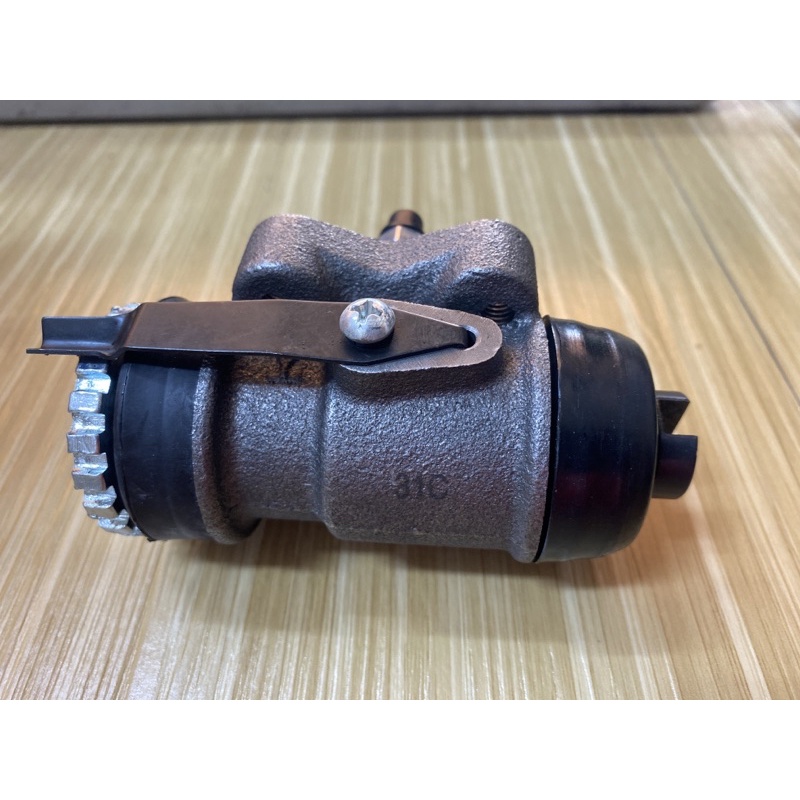 Daihatsu DV57 DV57A ปั๊มเบรกเดลต้า