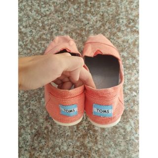 Toms แท้ w8.5/size 38-39