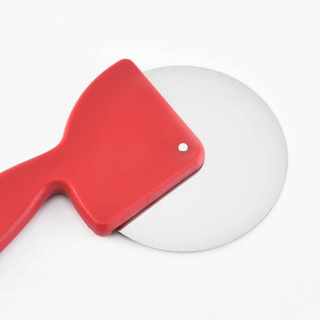 อุปกรณ์ใบมีดด้ามโค้งกระชับ จับถนัดมือ Pizza cutter