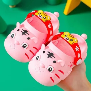 T-03 รองเท้าเสือ ลองเท้ารัดส้น หนังนุ่ม มีกันลื่น แต่งตัวติดตัวการ์ตูนเสือ สุดน่ารักๆ รองเท้าแฟชั่นเด็ก