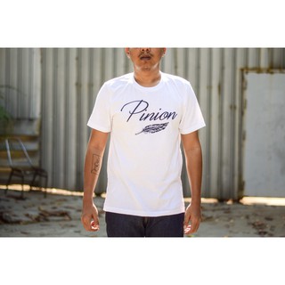 เสื้อยืด Pinion สีขาว