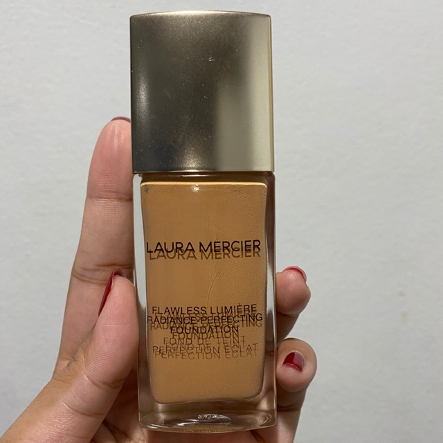 ขอส่งต่อรองพื้นLuara Mercier Flawless Lumière Foundation  Radiance Perfecting