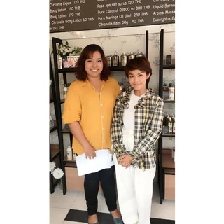 สเปรย์บรรเทาอาการปวดเมื่อยขนาด 100 มิลลิลิตร ตราเรือนไม้หอม ชนิดไม่ต้องถูนวด Rueanmaihom เรือนไม้หอม