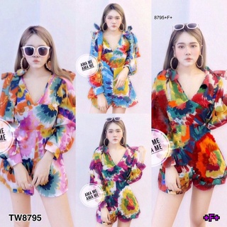 TwinsShopVip💗พร้อมส่ง TW8795 Jumpsuit จั้มสูทขาสั้นแขนพองลายดอกสีมัดย้อม