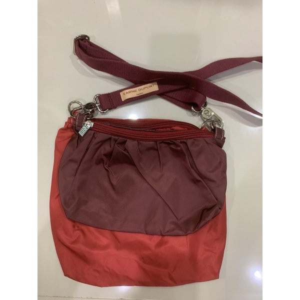 กระเป๋าสะพายข้างยี่ห้อ karine Dupont Paris