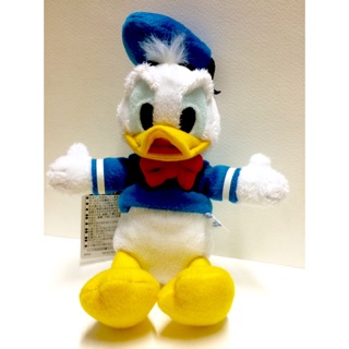 พวงกุญแจ donald duck จาก disney store Japan