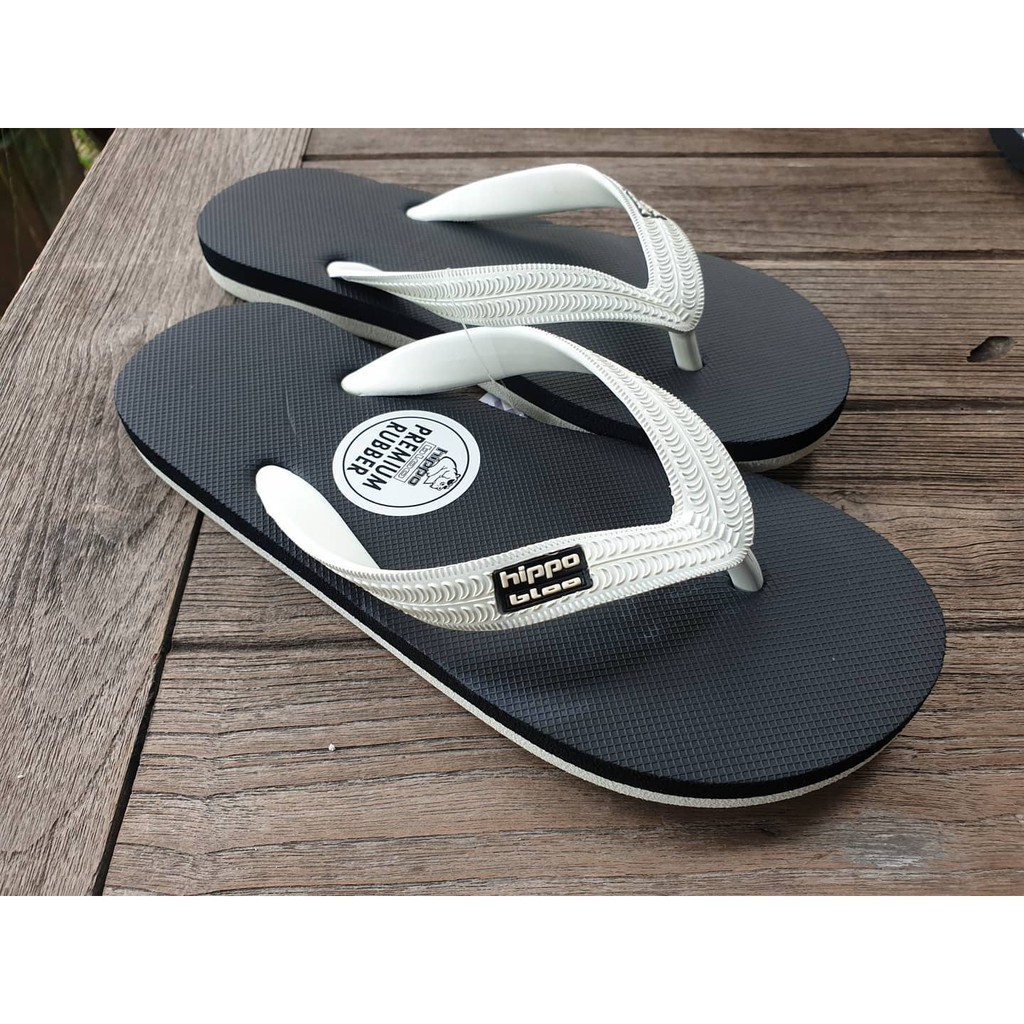 รองเท้าแตะ hippo bloo สีดำขาวสายขาว สายใหญ่
