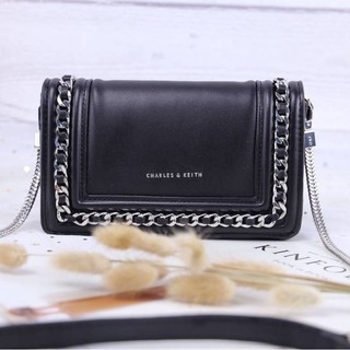 CHARLES &amp; KEITH CHAIN DETAIL CLUTCH