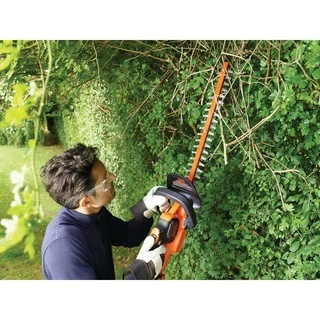 Black+Decker รุ่น GTC18502PCF-B1 เครื่องตัดแต่งพุ่มไม้แบบไร้สาย 18โวลต์ (ครบชุด) พร้อมแบตเตอรี่