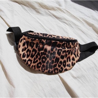 ✅พร้อมส่ง กระเป๋าคาดอก leopard 320บาท