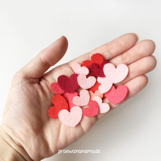 20 pieces/set heart felt in pink and red colour ผ้าสักหลาดรูปหัวใจ