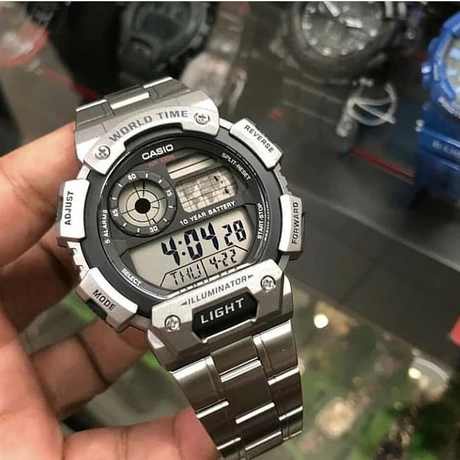 นาฬิกา Casio รุ่น AE-1400WHD-1A นาฬิกาข้อมือผู้ชาย สายแสตนเลสสีเงิน ของแท้ 100 % ประกัน CMG 1 ปี