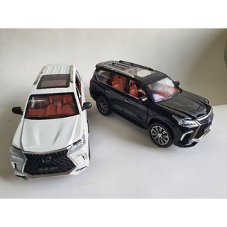 รถโมเดลเหล็ก Lexus LX570 สเกลประมาณ 1:24 ยาว 21cm  เปิดประตู และ กระโปรงหน้าหลังได้ มีเสียงมีไฟ (มี 2 สี)