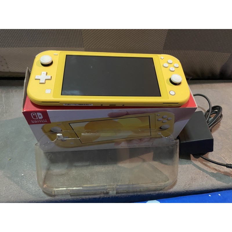 Nintendo switch Lite สีเหลืองมือสอง