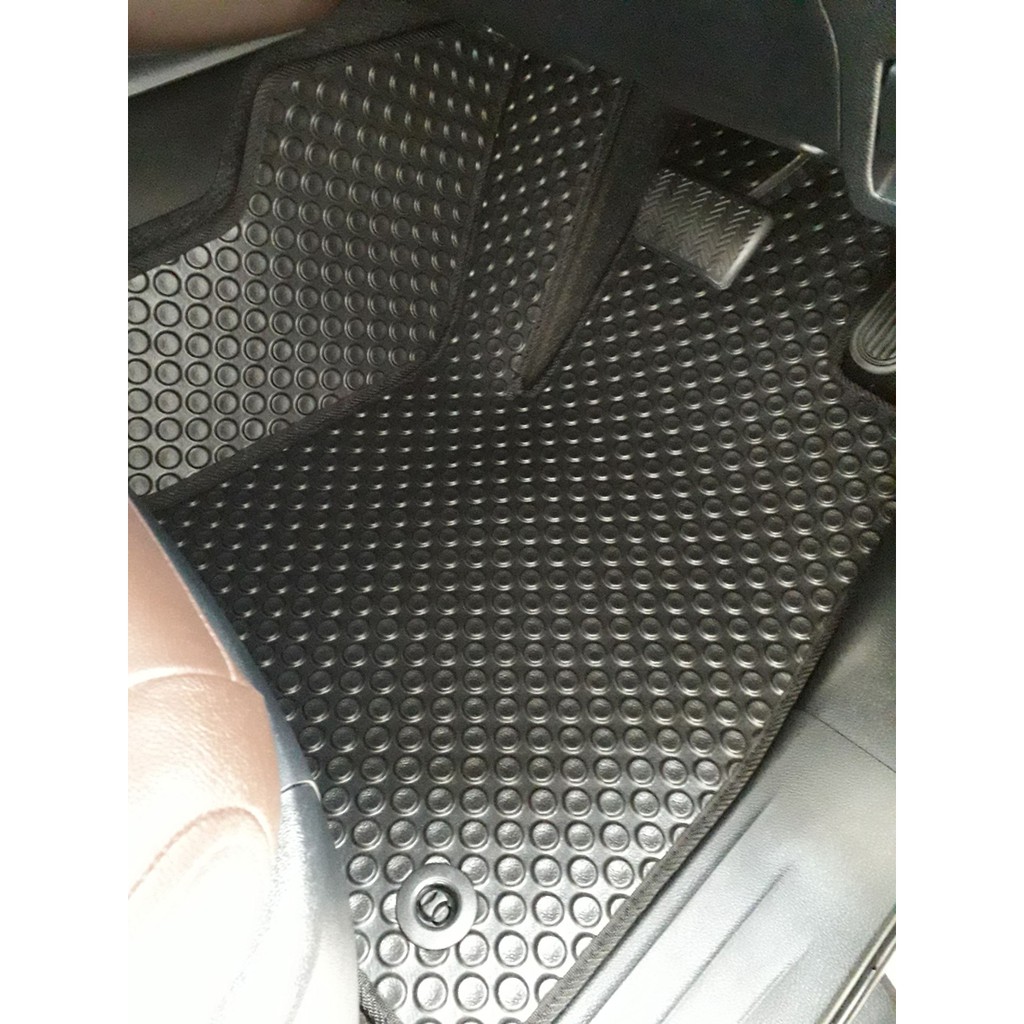 Extramat ยางปูพื้น ลายกระดุมเกรดพรีเมี่ยม Toyota Fortuner / Legender / Commander / GR Sport 2016-202