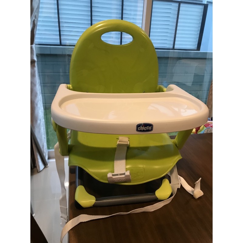 [มือสอง] เก้าอี้กินข้าวเด็ก Chicco Pocket Snack Booster Seat ปรับระดับได้ มีสายรัด  พกพาได้