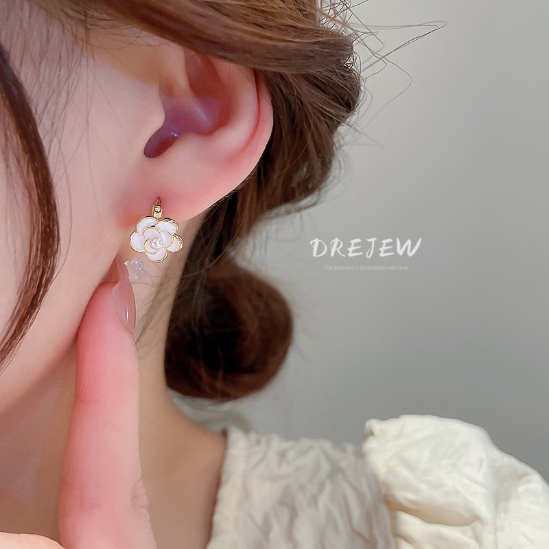 DREJEW ต่างหูทองคํา จี้รูปดอกคามิเลีย สีขาว เหมาะกับฤดูร้อน หรูหรา สําหรับผู้หญิง