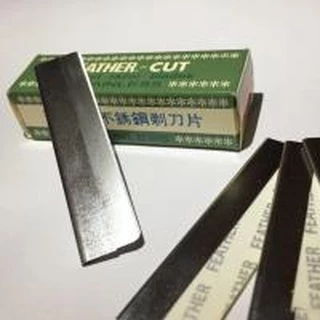 (1ใบ) Feather Cut ใบมีดขนนก ใช้กันคิ้ว โกนหนวด โกนเครา ใบมีดกันคิ้ว
