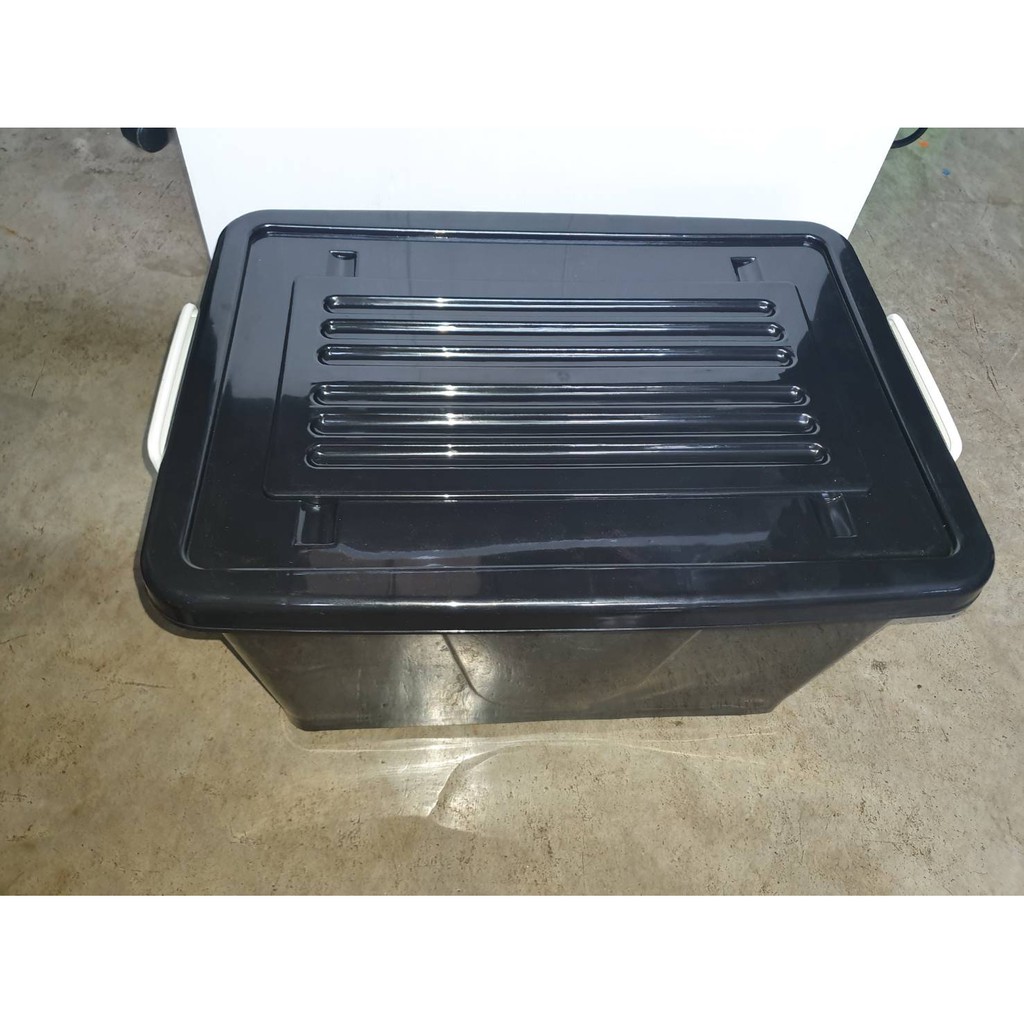 กล่องพลาสติกมีล้อ ขนาด 45 ลิตร (No.302 สีดำ)