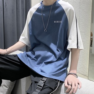 LHfashion👗 เสื้อยืดคอกลมสีพื้นแต่งแถบแขน เสื้อผ้าสีอุ่นที่คุณผู้ชายคู่ควร