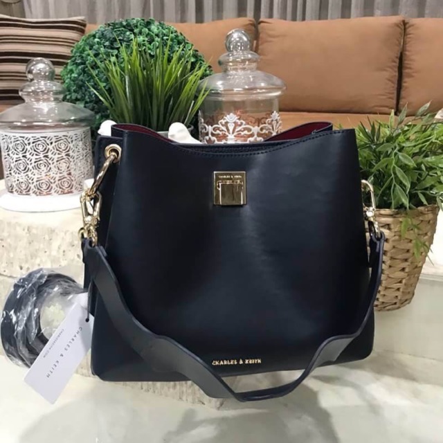 charles & keith wavy strap handbag