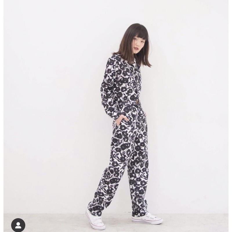 ส่งต่อ// Co-Work-er flora straight pants (B/W)