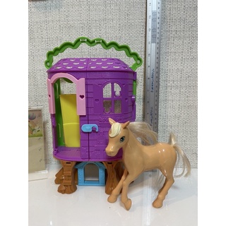 บ้านต้นไม้และม้า Chelsea Barbie แท้ค่ะ สภาพ90%