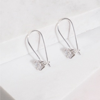 Silvermatters ต่างหูก้านห้อยคริสตัลทรงสี่เหลี่ยม (Square Crystal  Level Back Drop Earrings)